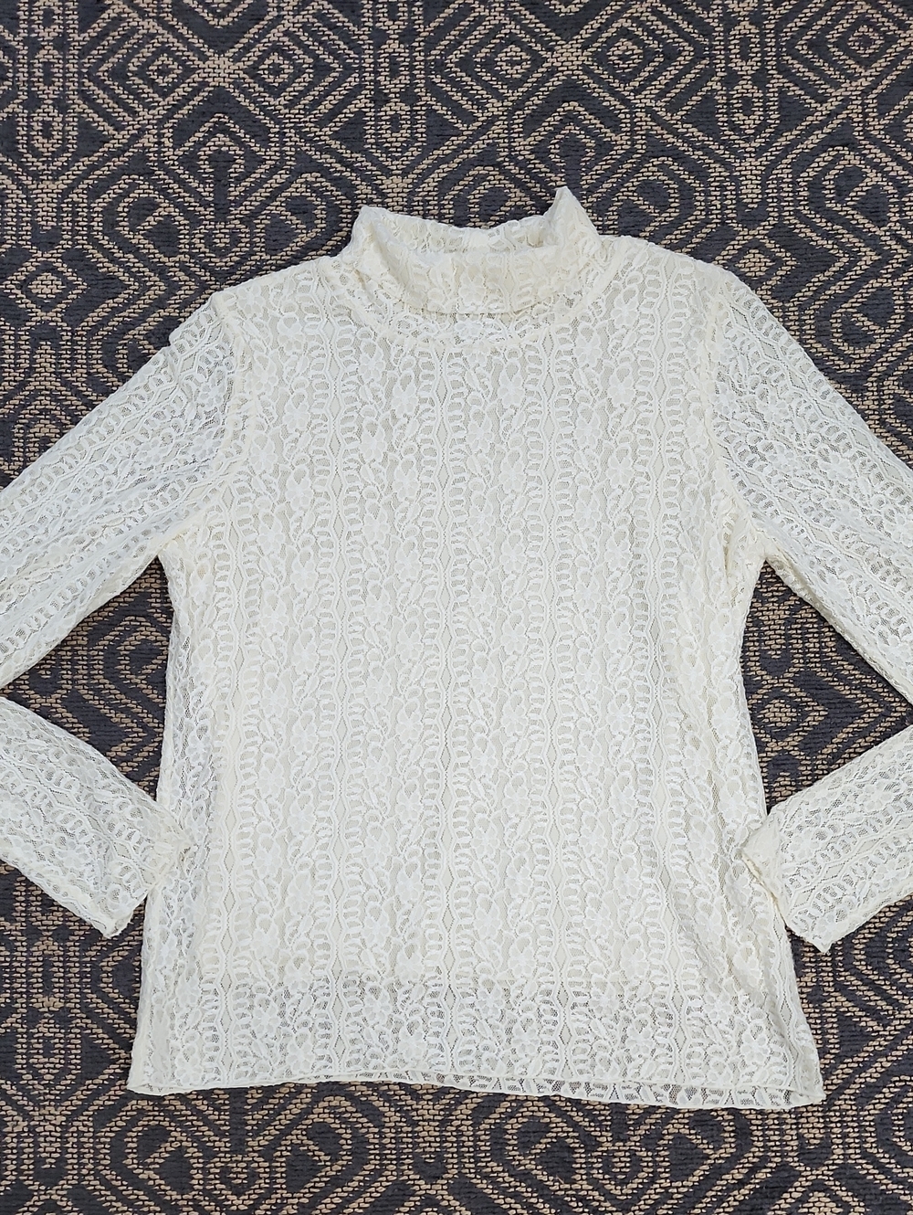 Vintage J. Jill Light Cream Lace Turtleneck Long Sleeve Blouse